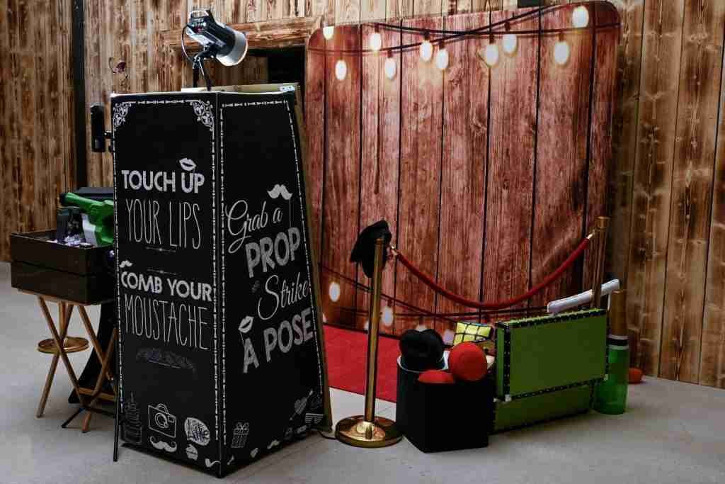 Award-Winning Magic Mirror Photo Booth