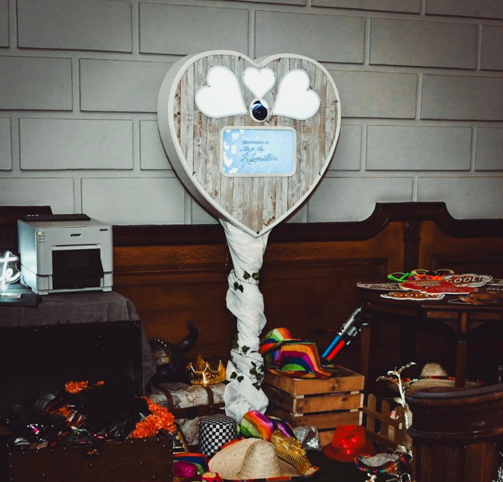 Vintage Love Heart Booth